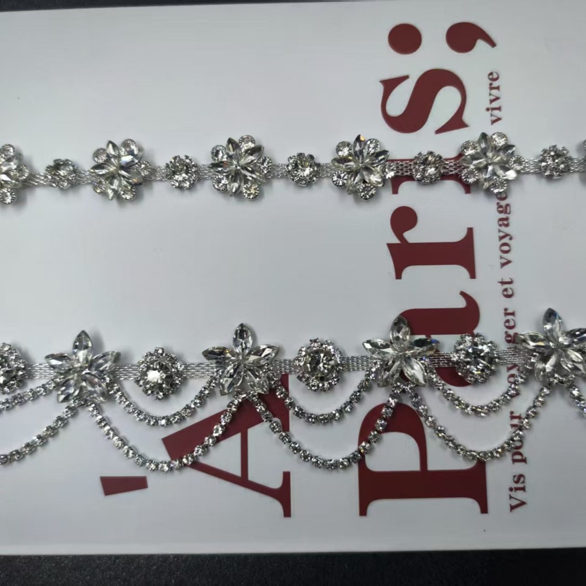Decorazione per costumi di sce - Suit Supply Wedding Party recensione e prezzo