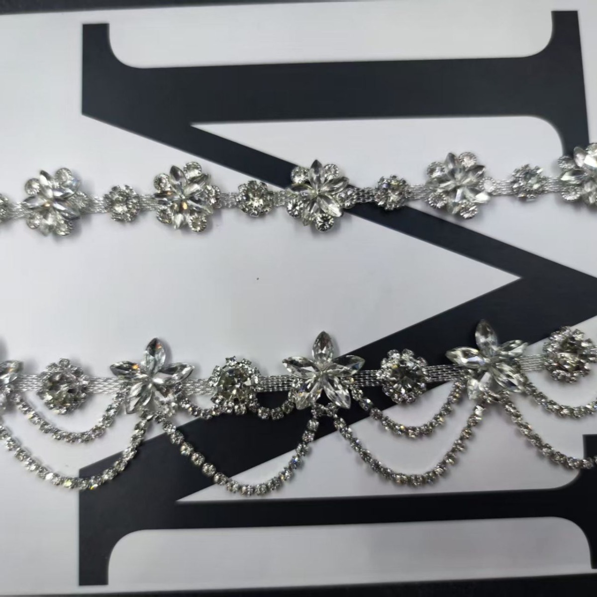 Decorazione per costumi di sce - Suit Supply Wedding Party recensione e prezzo
